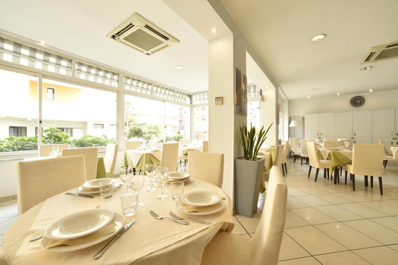 Hotel Ristorante La Marina Mhotelsgroup San Bartolomeo Al Mare Extérieur photo