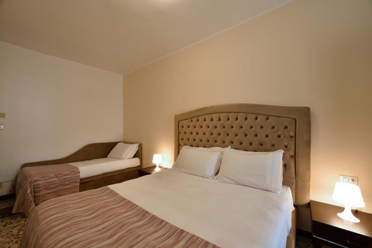 Hotel Ristorante La Marina Mhotelsgroup San Bartolomeo Al Mare Extérieur photo