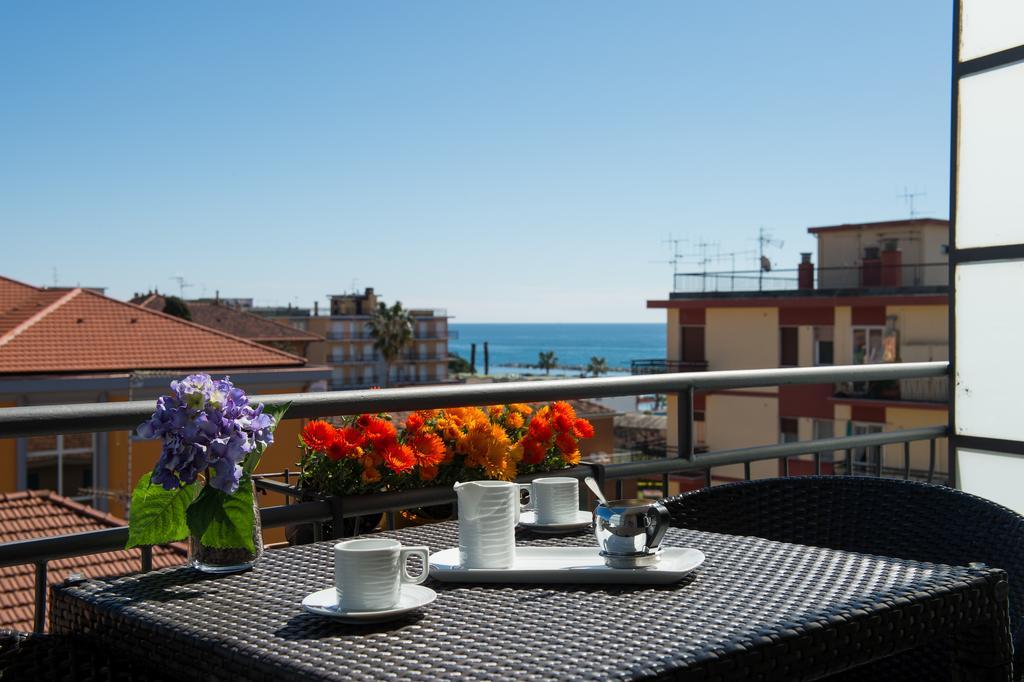 Hotel Ristorante La Marina Mhotelsgroup San Bartolomeo Al Mare Extérieur photo