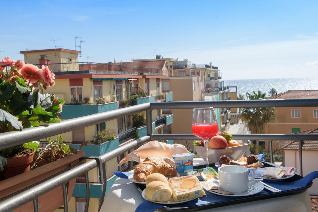 Hotel Ristorante La Marina Mhotelsgroup San Bartolomeo Al Mare Extérieur photo