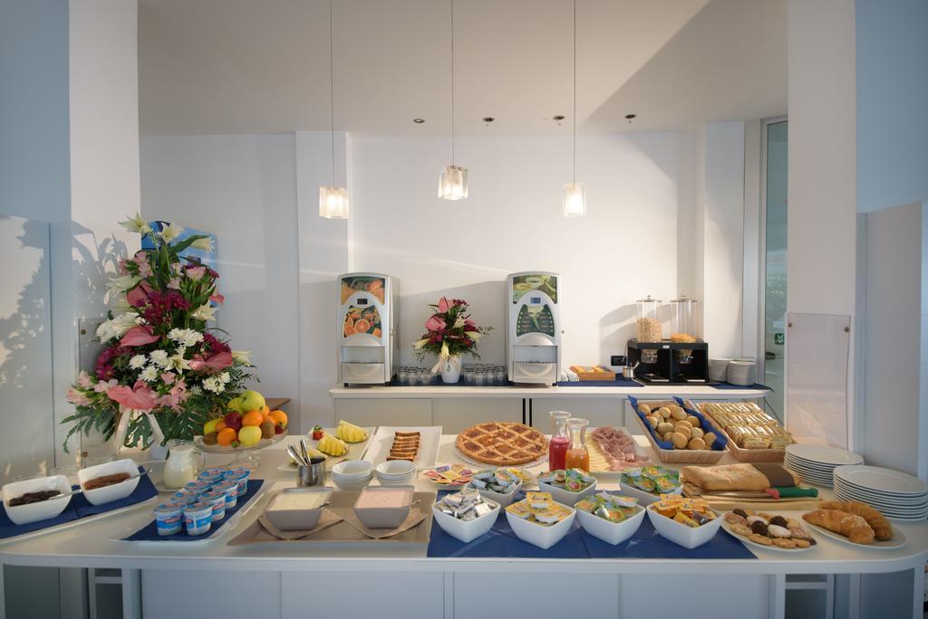 Hotel Ristorante La Marina Mhotelsgroup San Bartolomeo Al Mare Extérieur photo